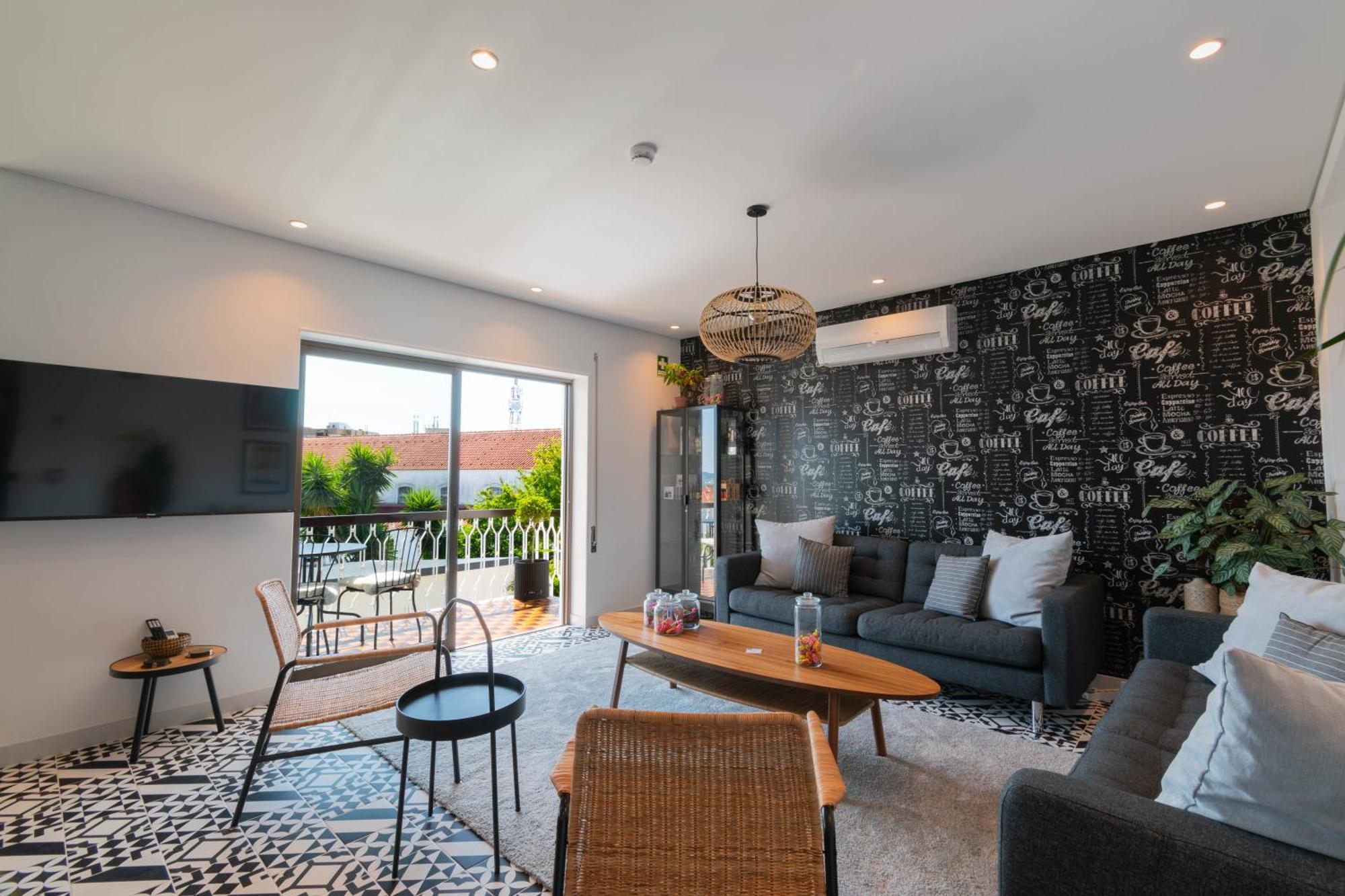 7Min To Uni Se-Velha - Ac - Work Desk - 300Mbs Wifi Bed & Breakfast Коимбра Екстериор снимка